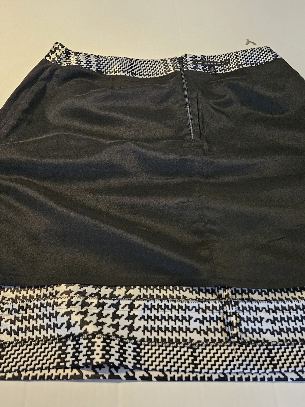 White House Black Market Black and White Houndstooth Trench Coat and Skirt - Picture 16 of 16